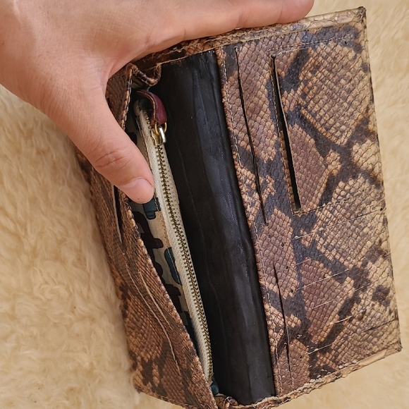 Snake Print Wallet - Picture 2 of 4